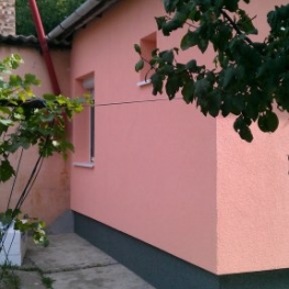 rózsaszín ház referencia